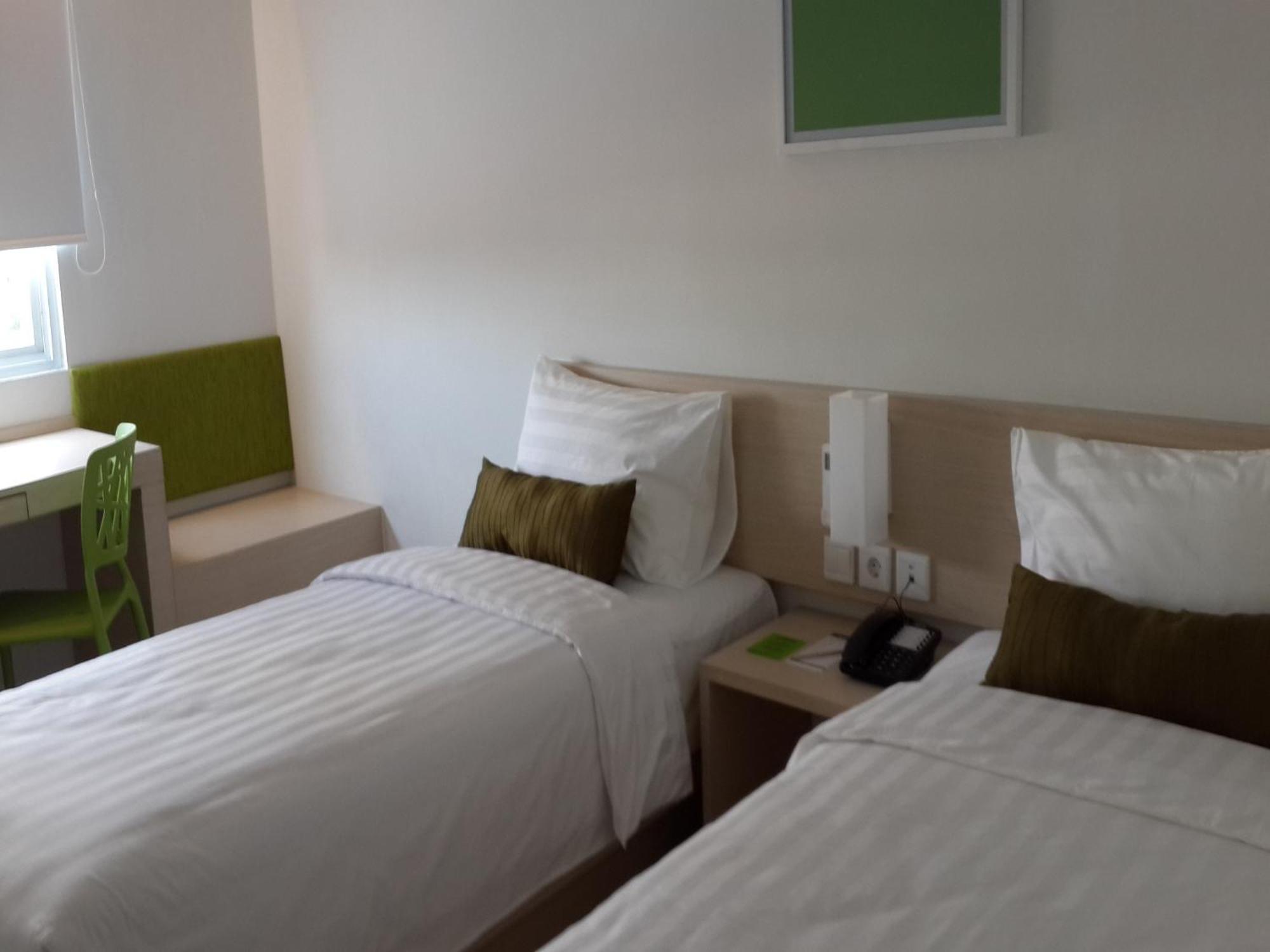 Hotel Zuri Express Mangga Dua Jakarta Zimmer foto